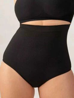 Outlet 💯 Shapermint Essentials All Day Comfort Shaper Panty 🎁